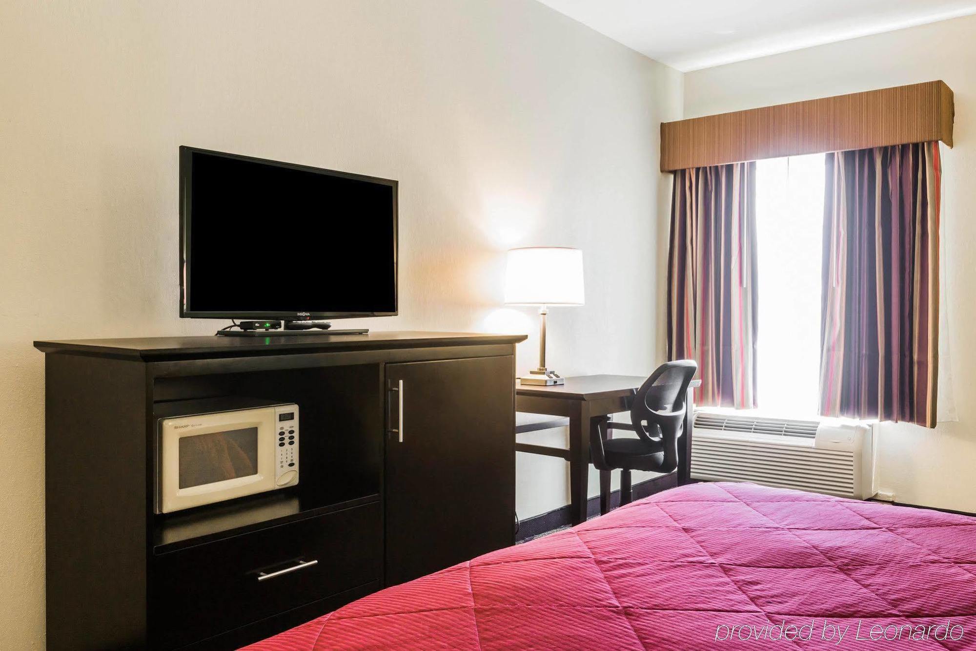 Quality Inn & Suites North Montgomery Kültér fotó