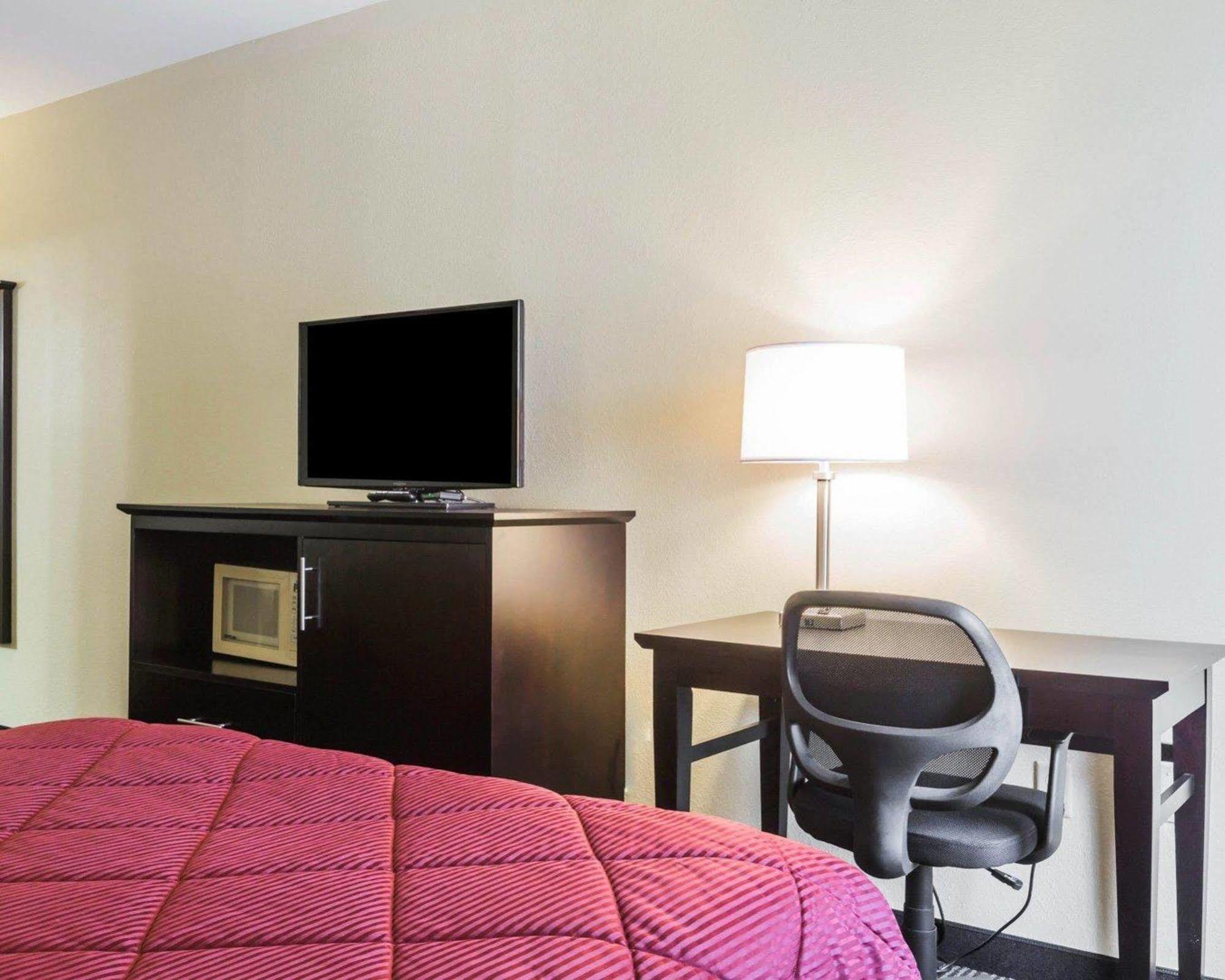 Quality Inn & Suites North Montgomery Kültér fotó