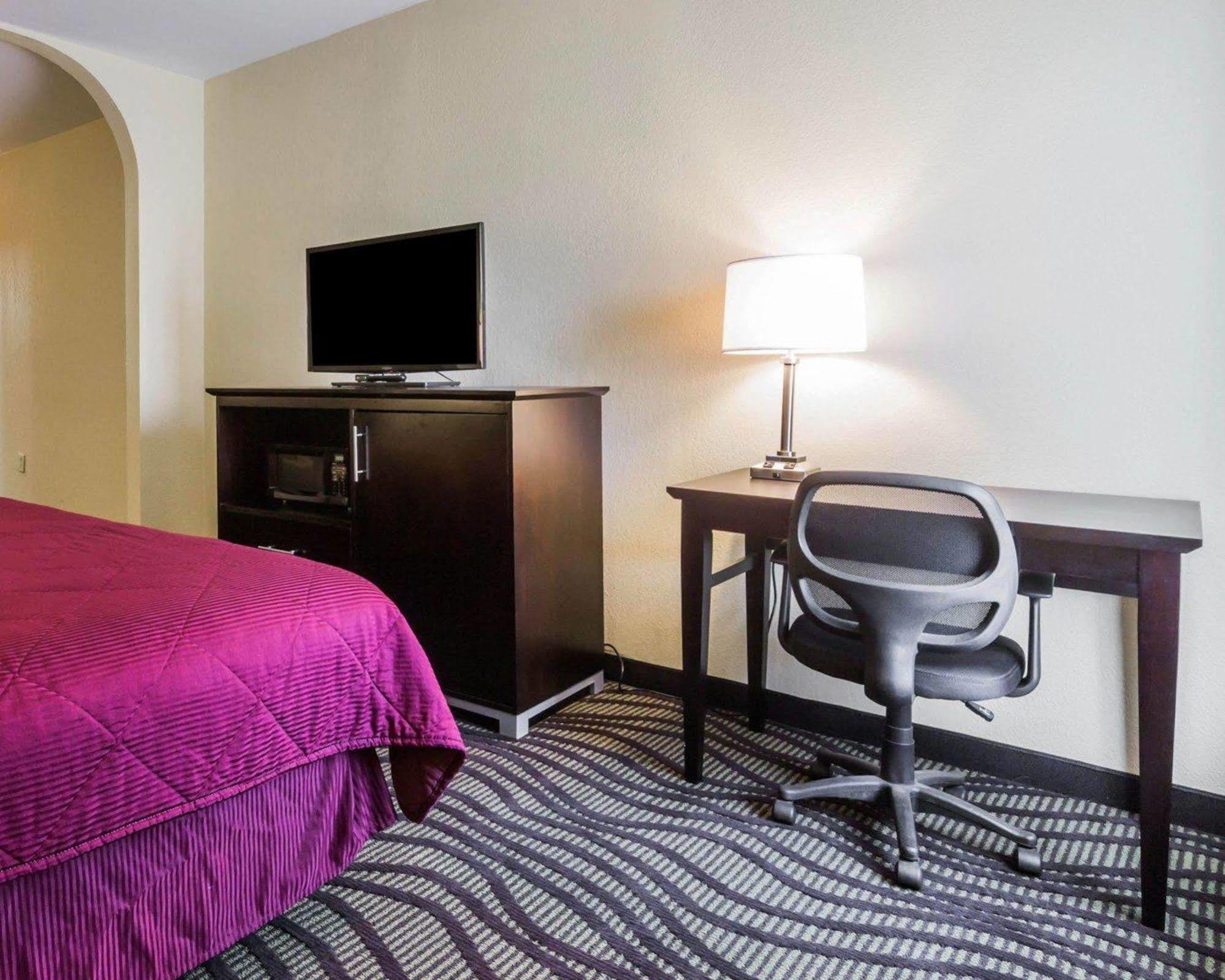 Quality Inn & Suites North Montgomery Kültér fotó
