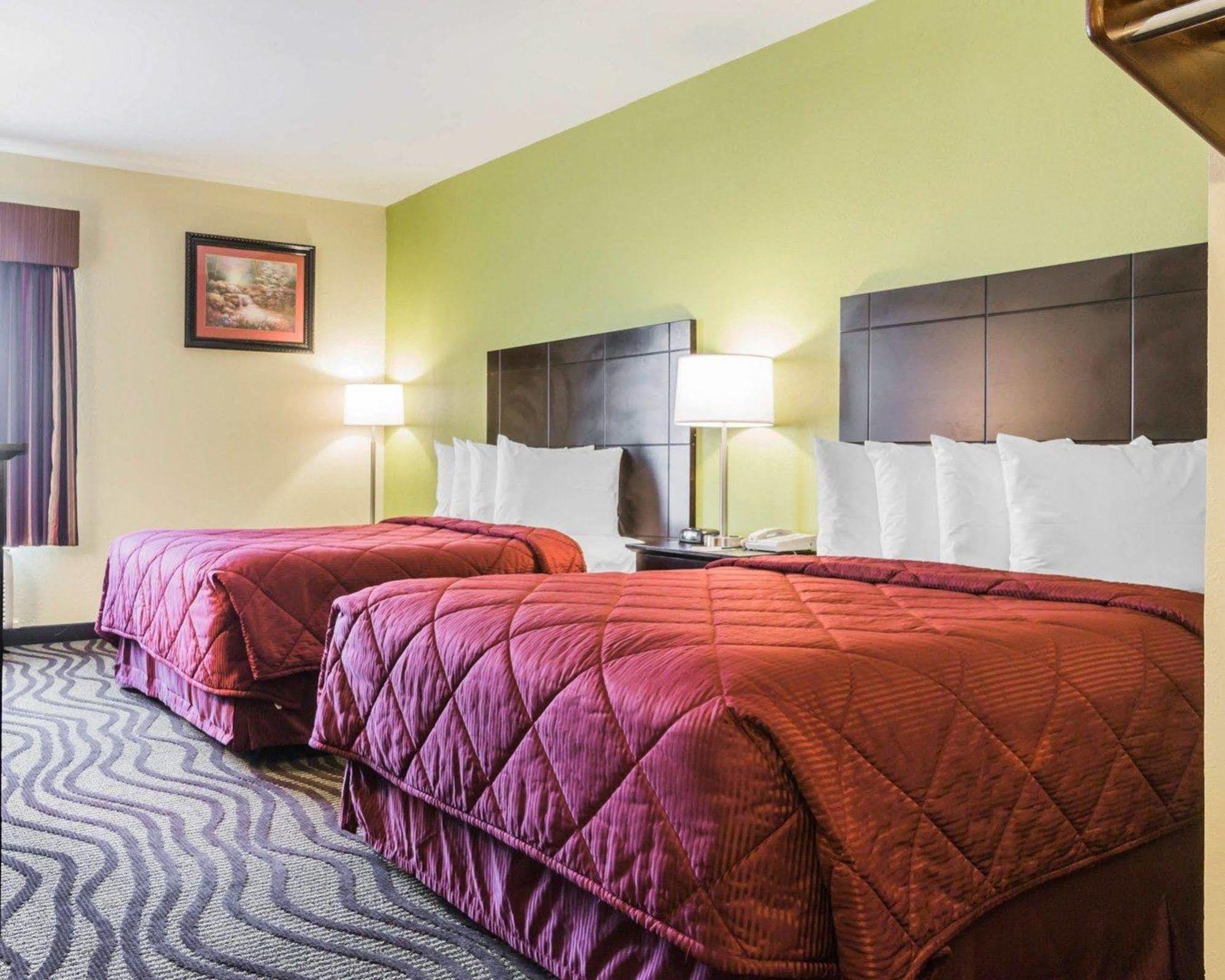 Quality Inn & Suites North Montgomery Kültér fotó