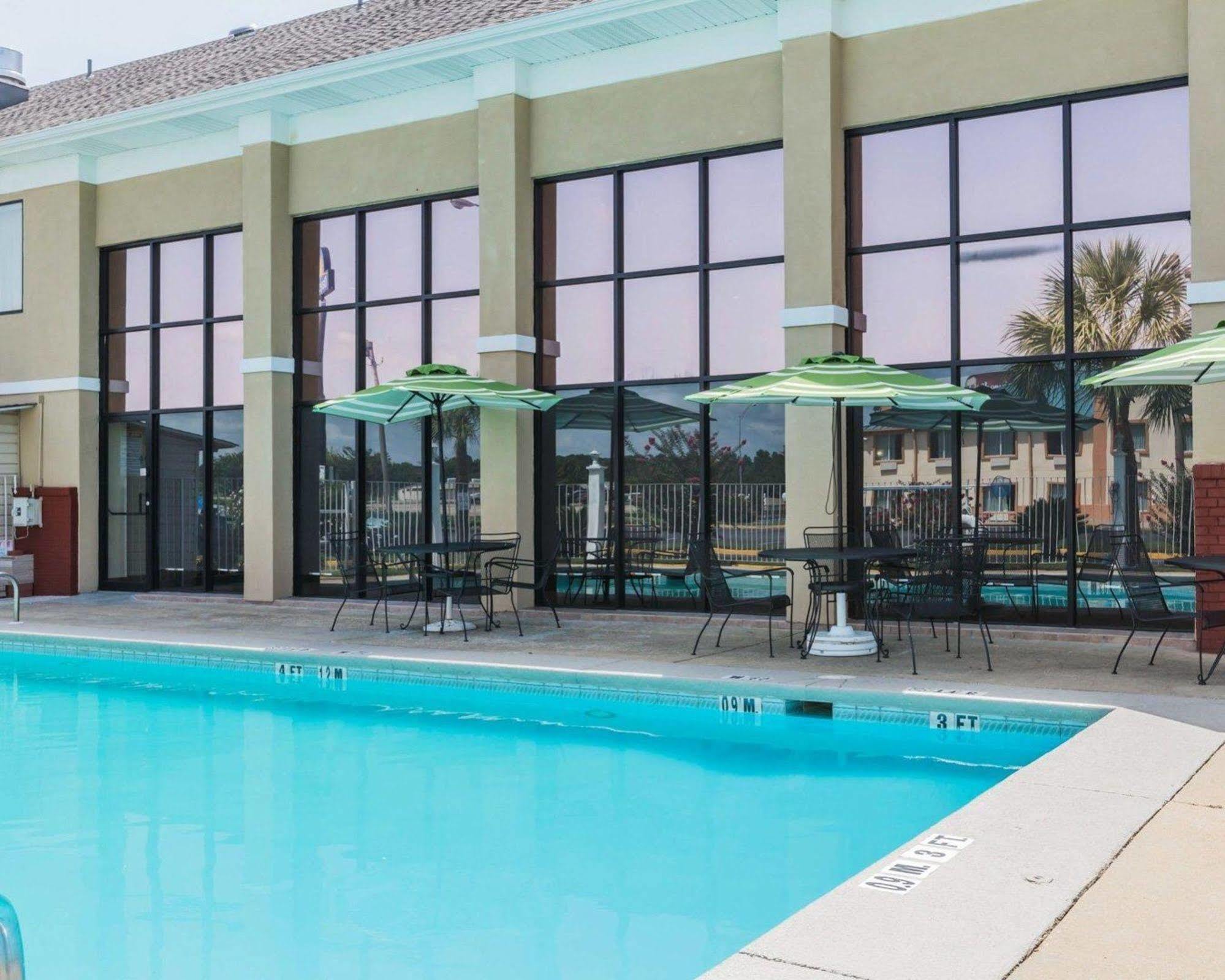 Quality Inn & Suites North Montgomery Kültér fotó